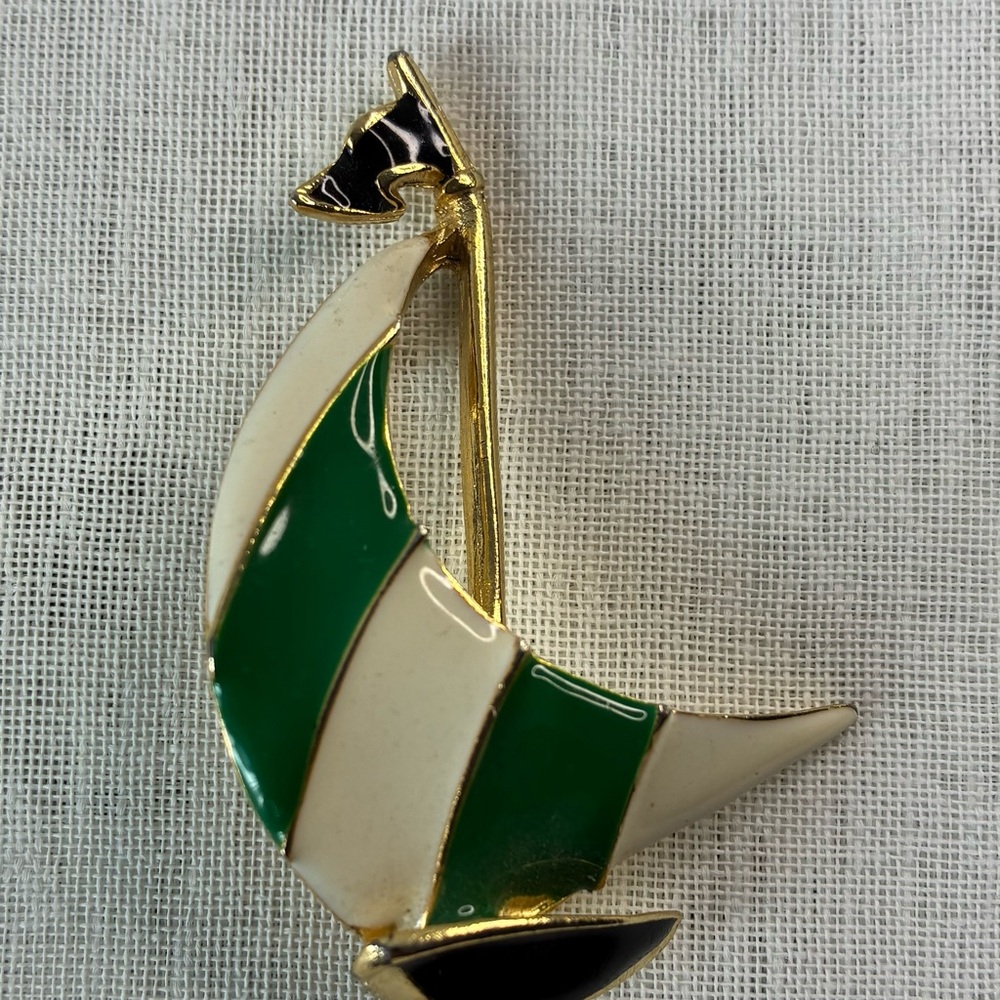 Chic Nautical Green and Gold Brooch